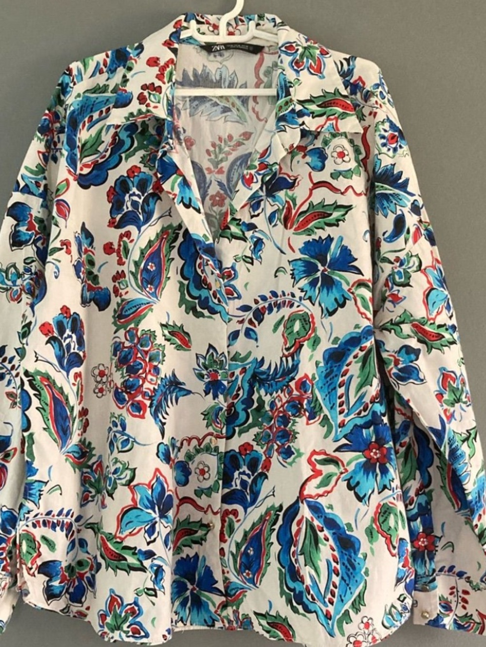 Zara White Button-Up Blouse with Blue, Green & Red Floral Print